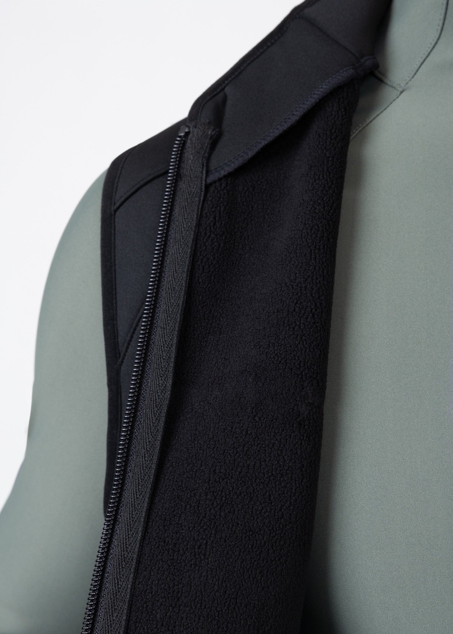 Grid Technical Vest - Black