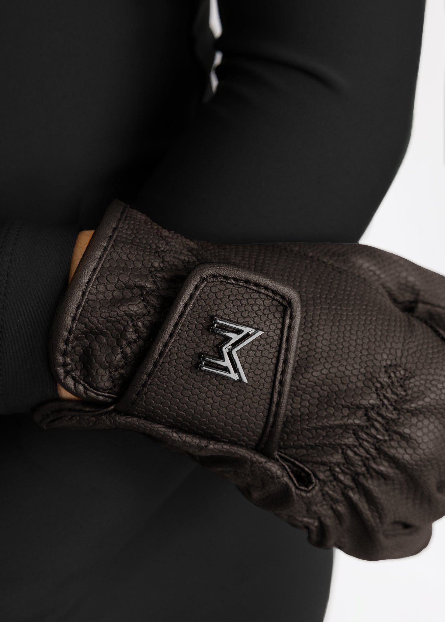Emblem Riding Gloves - Chocolate